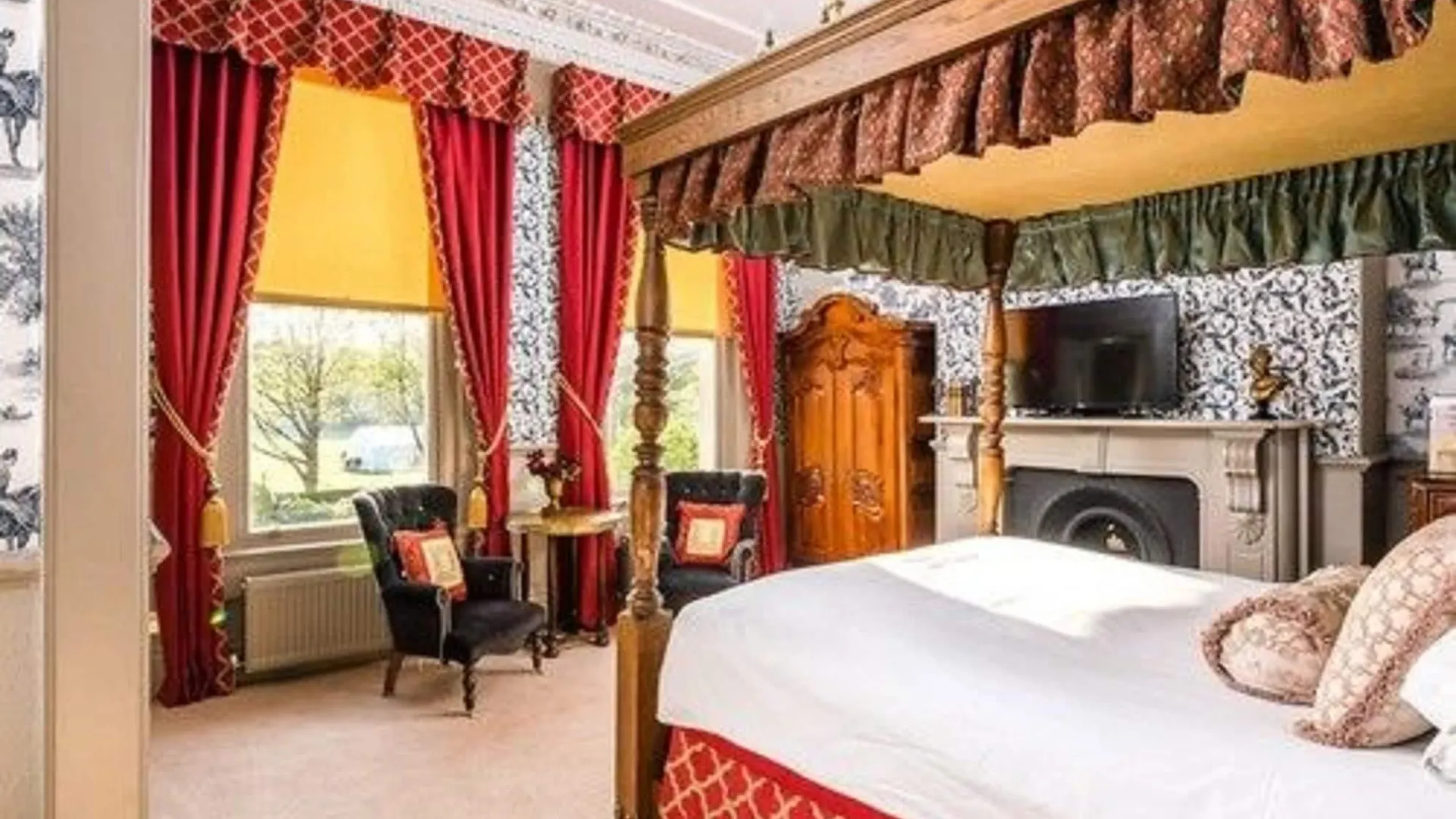 The Ayrlington Guesthouse Бат Гостевой дом